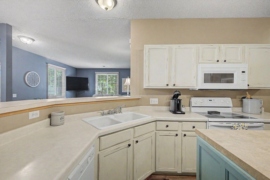 9648 Peony Lane N, Maple Grove, MN 55311 — photo 4