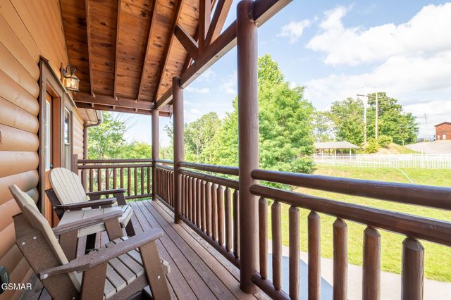 927 Street Of Dreams Way, Gatlinburg, TN 37738