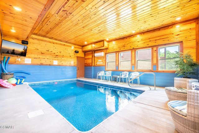 927 Street Of Dreams Way, Gatlinburg, TN 37738