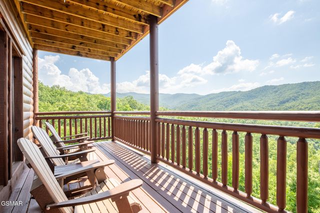 927 Street Of Dreams Way, Gatlinburg, TN 37738