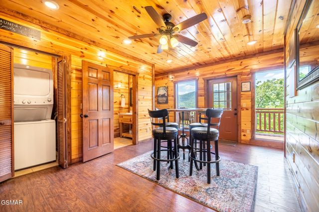 927 Street Of Dreams Way, Gatlinburg, TN 37738