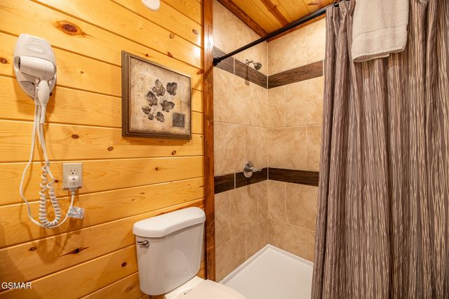 927 Street Of Dreams Way, Gatlinburg, TN 37738