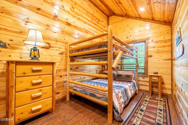927 Street Of Dreams Way, Gatlinburg, TN 37738