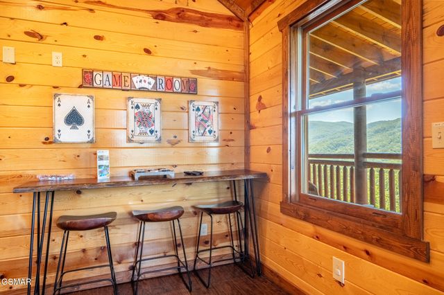 927 Street Of Dreams Way, Gatlinburg, TN 37738