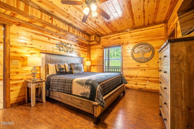 927 Street Of Dreams Way, Gatlinburg, TN 37738