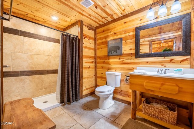 927 Street Of Dreams Way, Gatlinburg, TN 37738