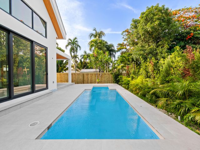 1628 NE 17th Avenue, Fort Lauderdale, FL 33305