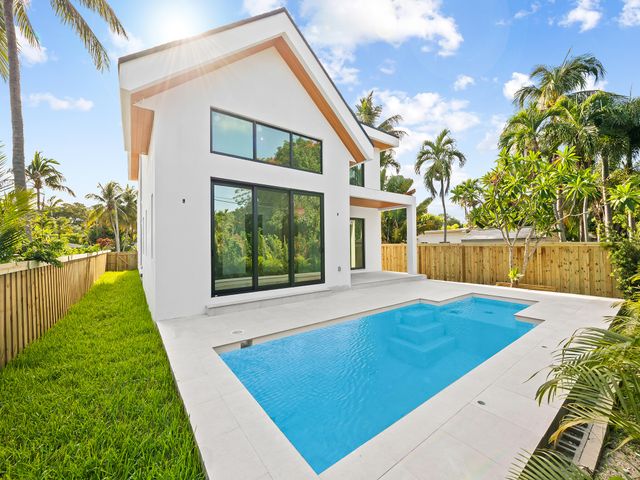 1628 NE 17th Avenue, Fort Lauderdale, FL 33305