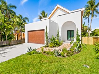 1628 NE 17th Avenue, Fort Lauderdale, FL 33305