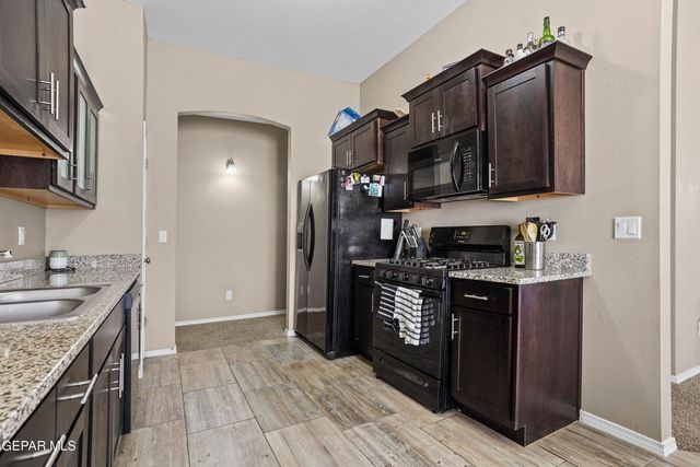 420 Gran Villa, Socorro, TX 79927