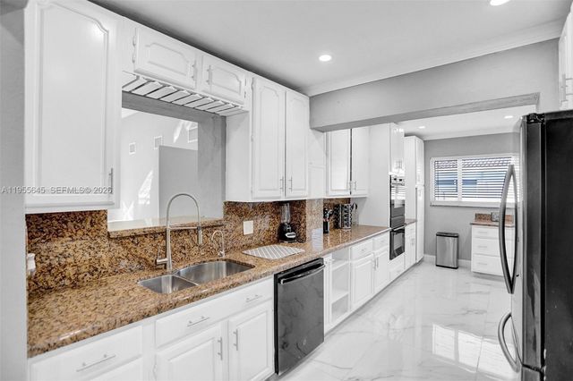 2797 NE 21st Terrace, Lighthouse Point, FL 33064