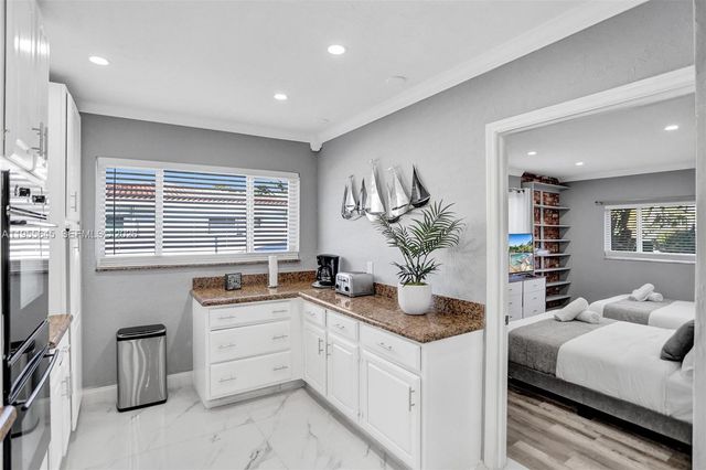 2797 NE 21st Terrace, Lighthouse Point, FL 33064