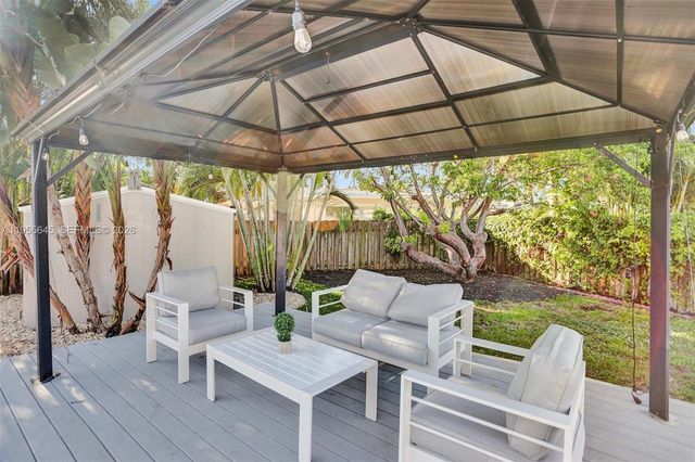2797 NE 21st Terrace, Lighthouse Point, FL 33064