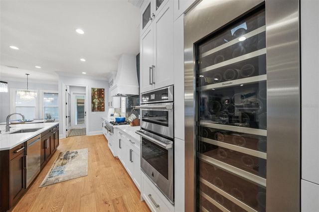 3301 W LAWN AVENUE, Tampa, FL 33611