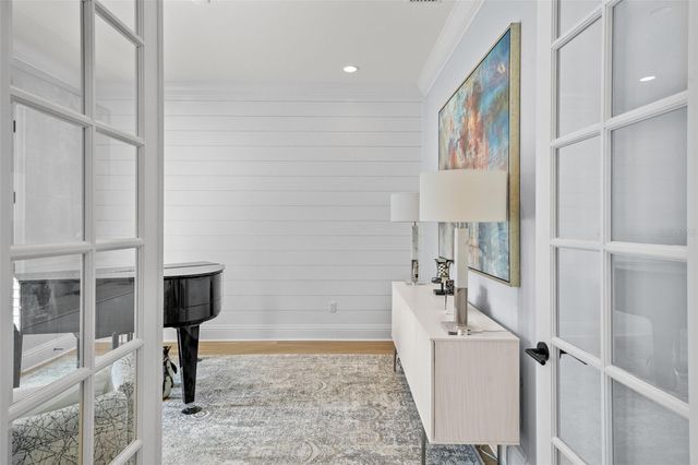 3301 W LAWN AVENUE, Tampa, FL 33611