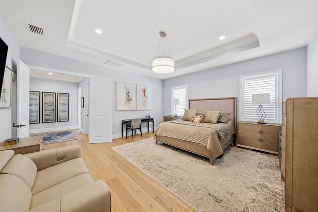 3301 W LAWN AVENUE, Tampa, FL 33611