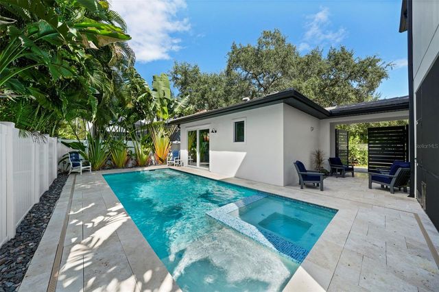 3301 W LAWN AVENUE, Tampa, FL 33611