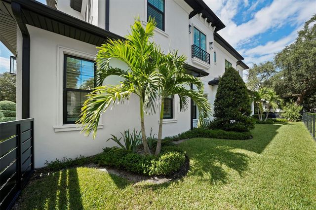 3301 W LAWN AVENUE, Tampa, FL 33611