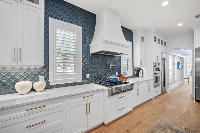 3301 W LAWN AVENUE, Tampa, FL 33611