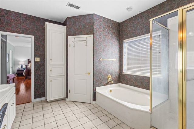 4502 Lake Charles Dr, Corpus Christi, TX 78413