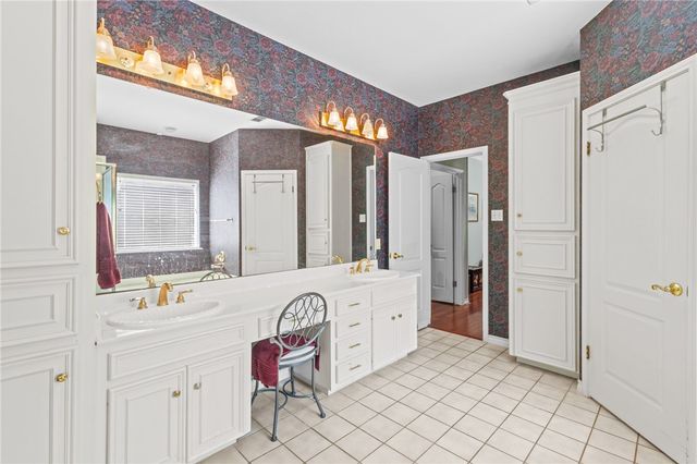 4502 Lake Charles Dr, Corpus Christi, TX 78413