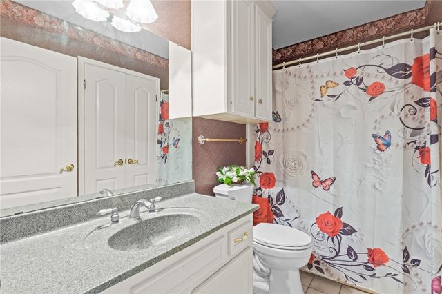 4502 Lake Charles Dr, Corpus Christi, TX 78413