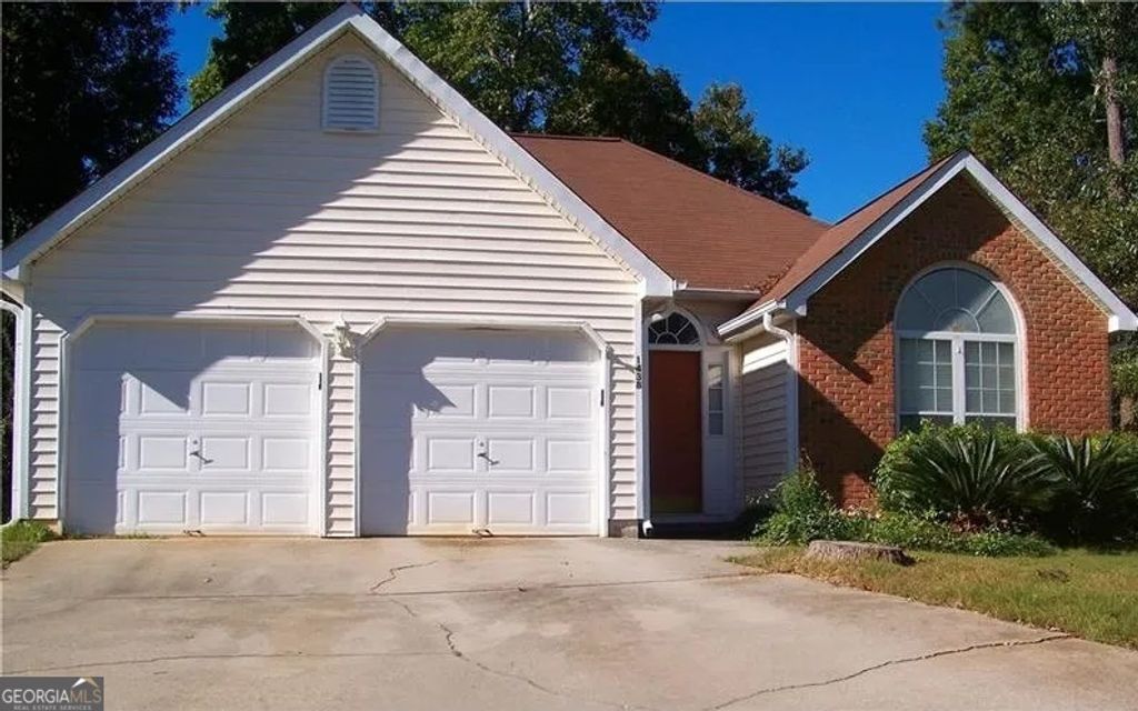 1438 Starling Court, Hampton, GA 30228