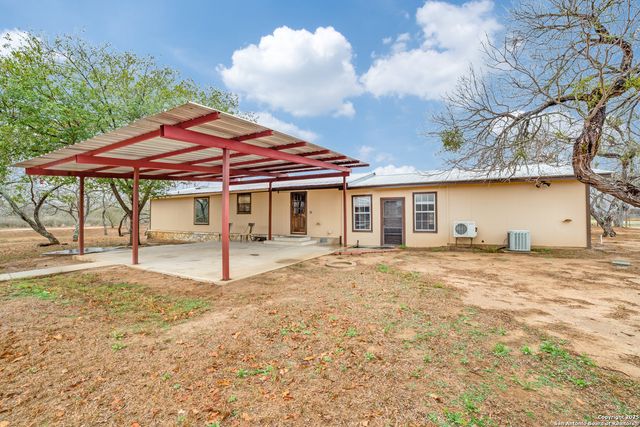 31 Indian Sunset, Lytle, TX 78052