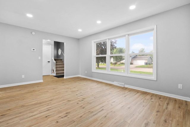 1530 Meadowlark Drive, Janesville, WI 53546