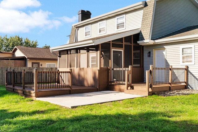 1530 Meadowlark Drive, Janesville, WI 53546