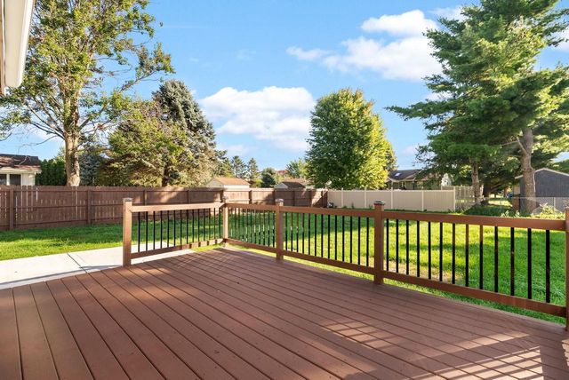 1530 Meadowlark Drive, Janesville, WI 53546