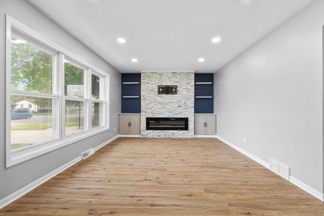 1530 Meadowlark Drive, Janesville, WI 53546