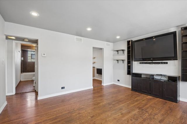 4847 N Harlem Avenue 2, Chicago, IL 60656