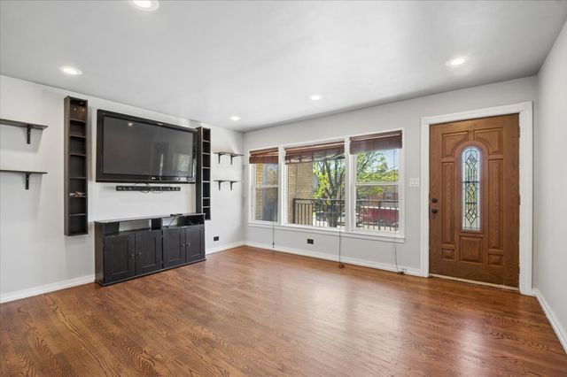 4847 N Harlem Avenue 2, Chicago, IL 60656