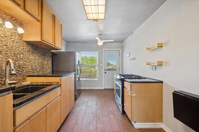 4847 N Harlem Avenue 2, Chicago, IL 60656