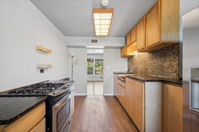 4847 N Harlem Avenue 2, Chicago, IL 60656