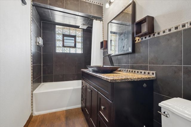 4847 N Harlem Avenue 2, Chicago, IL 60656