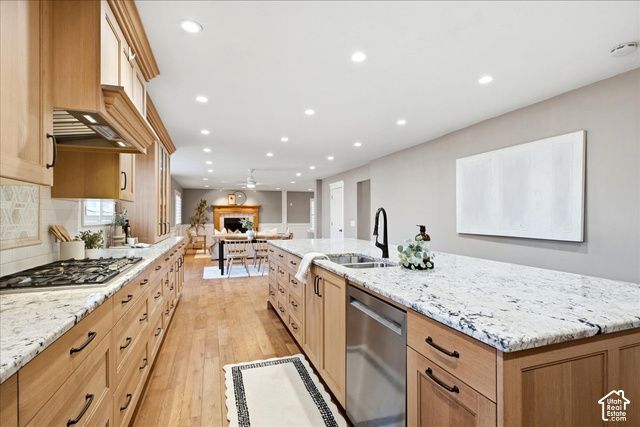 7262 S TOWNCREST DR, Cottonwood Heights, UT 84121
