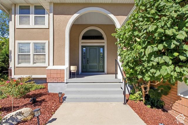 7262 S TOWNCREST DR, Cottonwood Heights, UT 84121