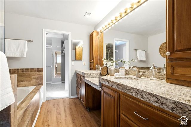 7262 S TOWNCREST DR, Cottonwood Heights, UT 84121