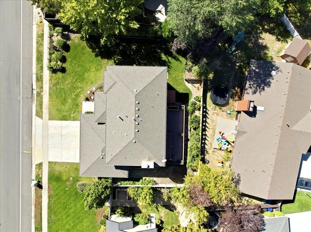7262 S TOWNCREST DR, Cottonwood Heights, UT 84121