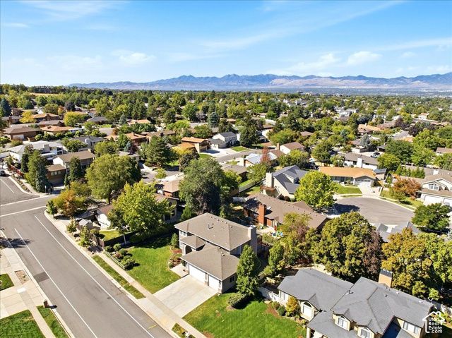 7262 S TOWNCREST DR, Cottonwood Heights, UT 84121