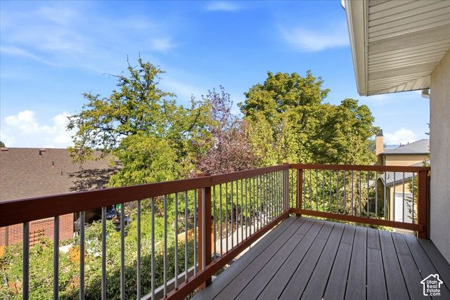 7262 S TOWNCREST DR, Cottonwood Heights, UT 84121