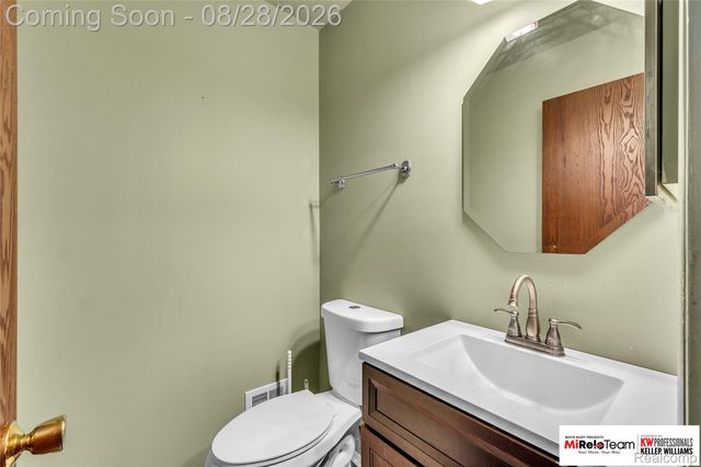 352 Winchester Street, South Lyon, MI 48178