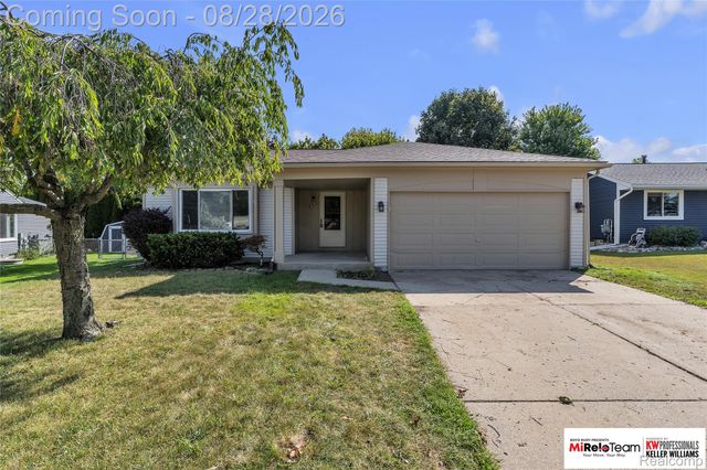 352 Winchester Street, South Lyon, MI 48178