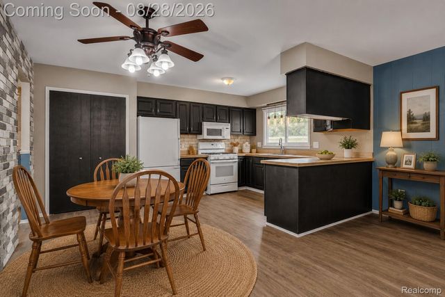 352 Winchester Street, South Lyon, MI 48178