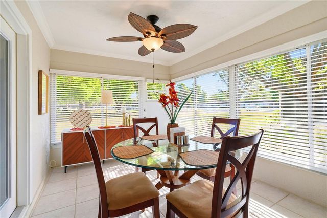 3985 OVERLOOK BEND 16, Sarasota, FL 34232