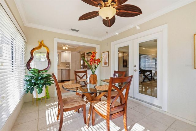 3985 OVERLOOK BEND 16, Sarasota, FL 34232