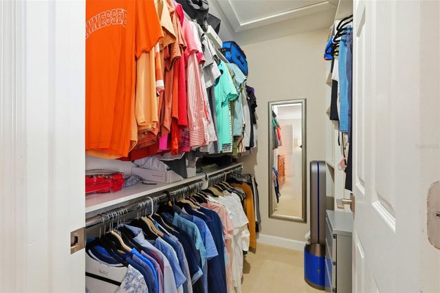 3985 OVERLOOK BEND 16, Sarasota, FL 34232