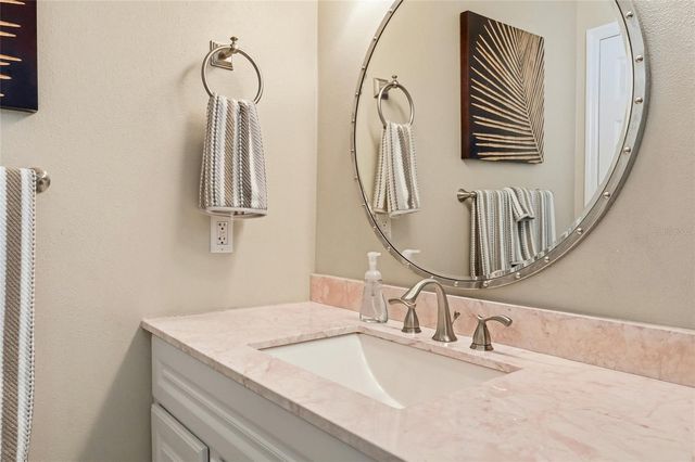 3985 OVERLOOK BEND 16, Sarasota, FL 34232